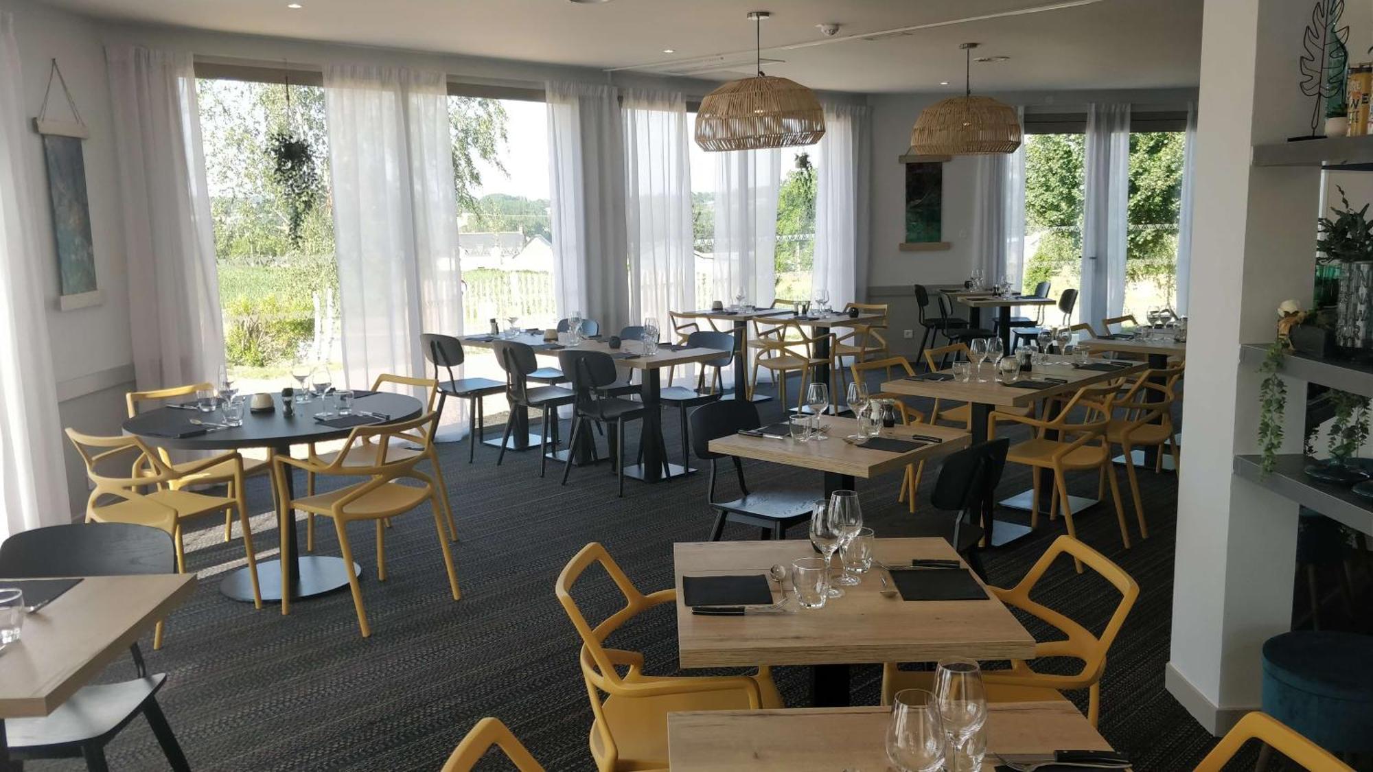 Brit Hotel Au Pays De Vitre 埃特雷勒 外观 照片
