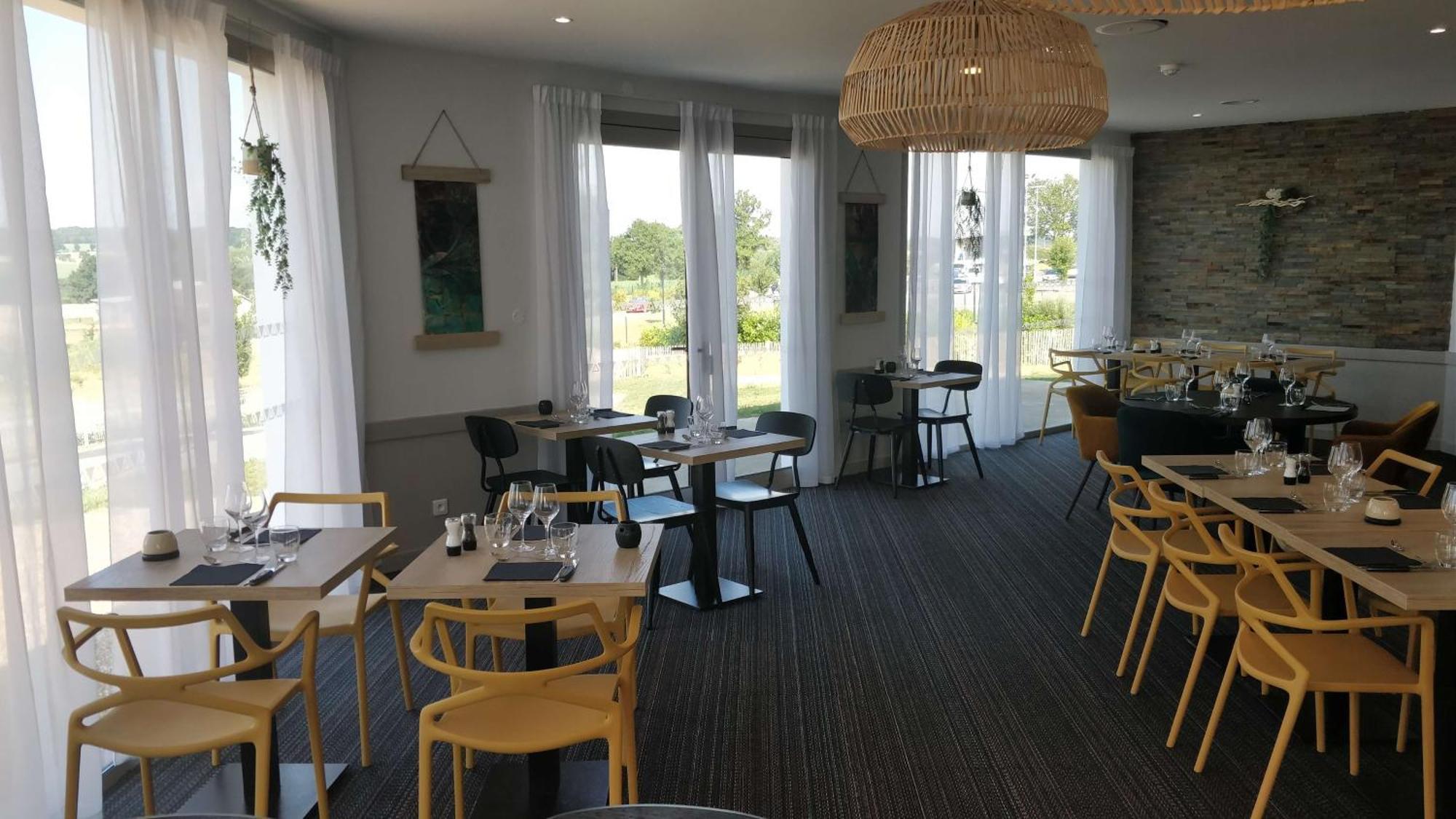 Brit Hotel Au Pays De Vitre 埃特雷勒 外观 照片