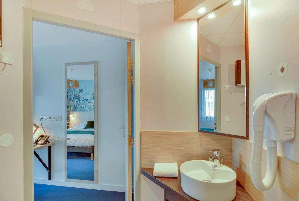 Brit Hotel Au Pays De Vitre 埃特雷勒 客房 照片